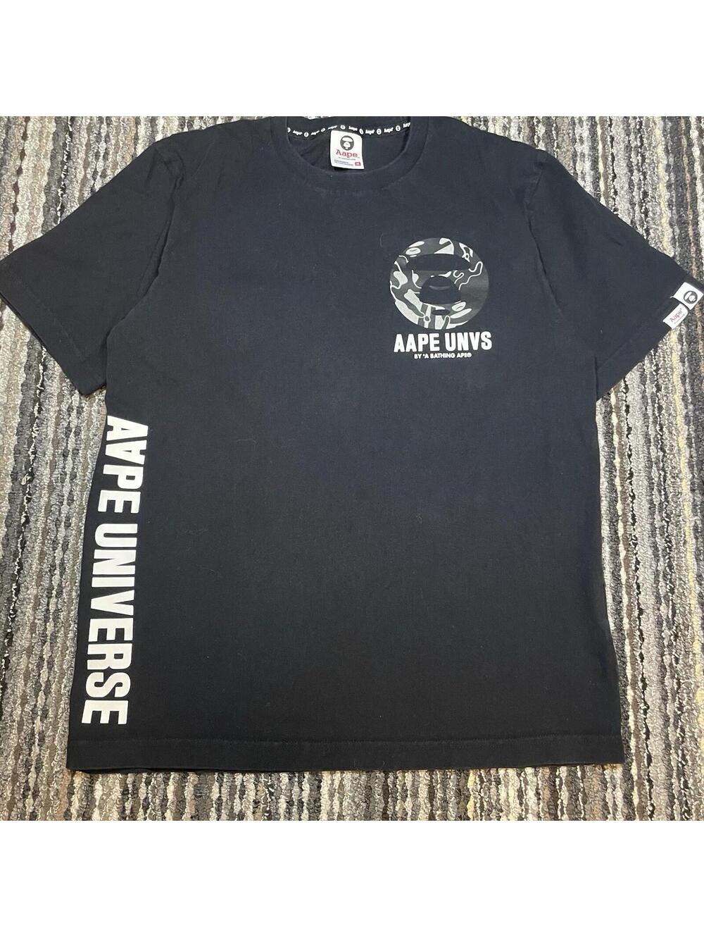 AAPE Universe Bones by A Bathing Ape T-Shirt Mens Size Medium Logo Crew Tee